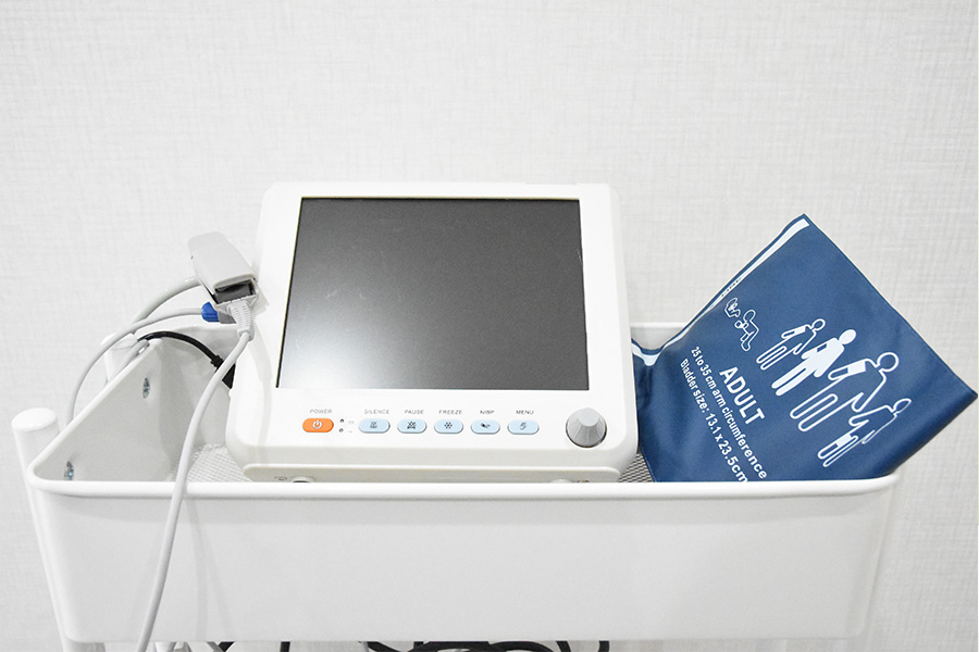 生体情報モニター（AED・パルスオキシメーター・血圧計）